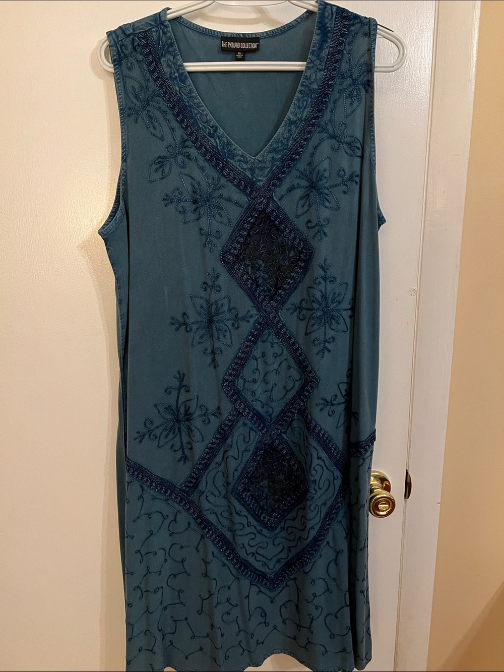 The Pyramid Collection Teal V-Neck Sleeveless Embroidered Dress